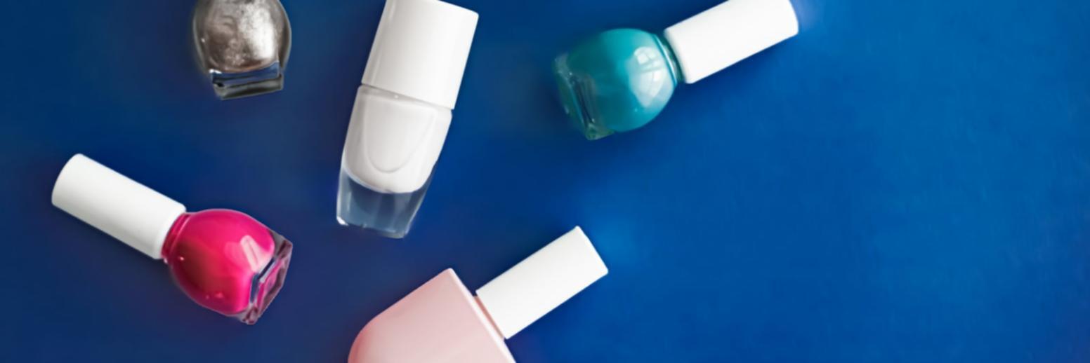 Formation pratique en extension d'ongles avec formatrice experte